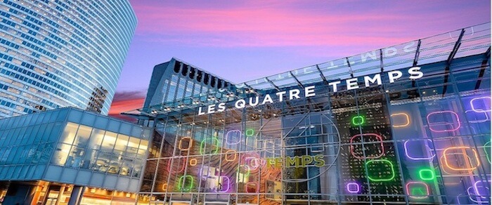 Vista externa do shopping Les Quatre Temps em Paris