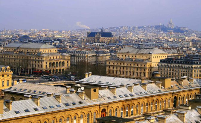 Vista da Região do Museu do Louvre em Paris