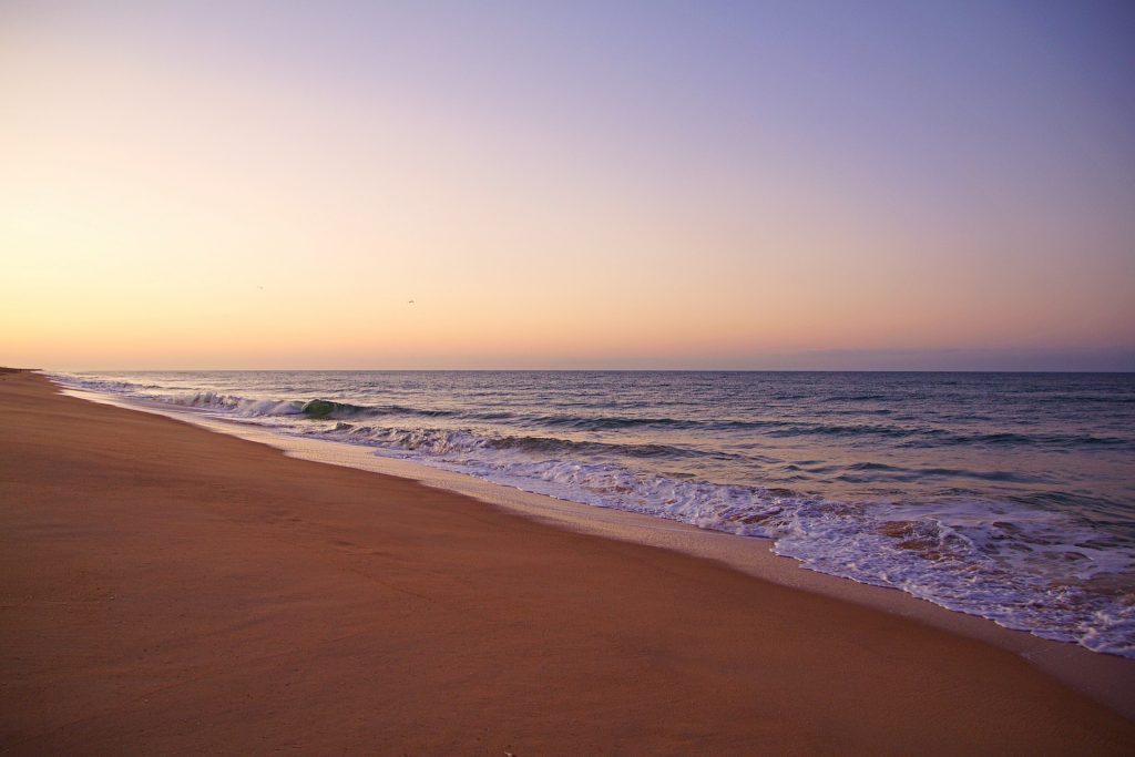 Praia na cidade do Faro