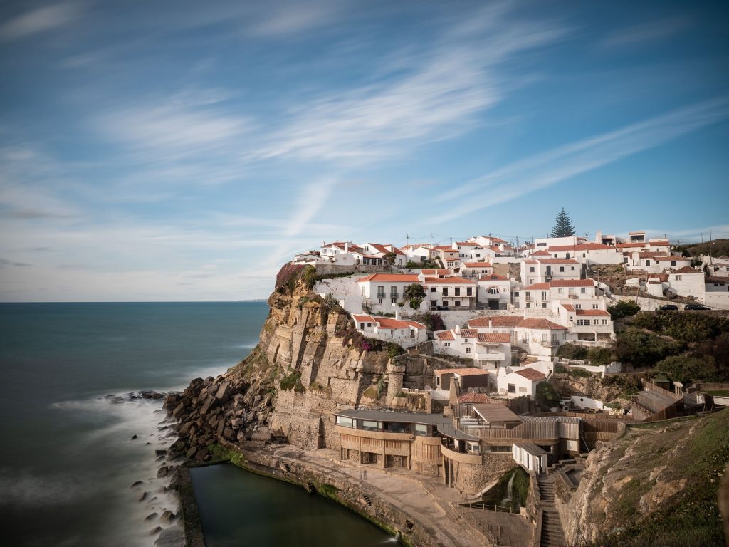 Vista das Azenhas do Mar em Sintra