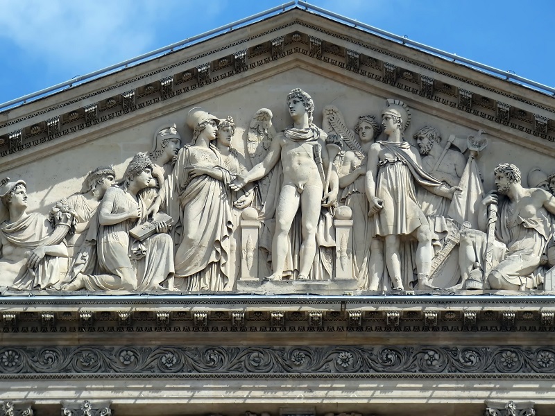Detalhes da arquitetura do Louvre
