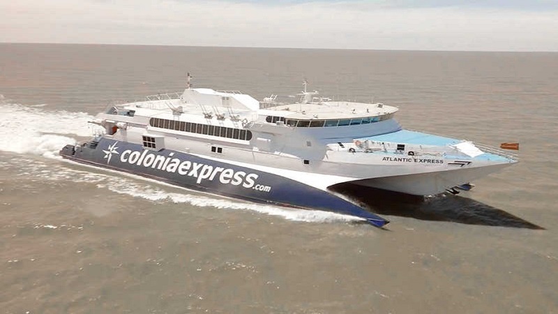 Viagem de ferry da Colonia del Sacramento a Buenos Aires