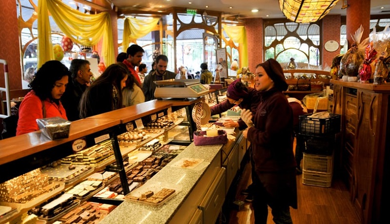 Vista interior da loja Chocolates Del Turista em Bariloche