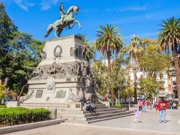 Monumento na Plaza San Martín