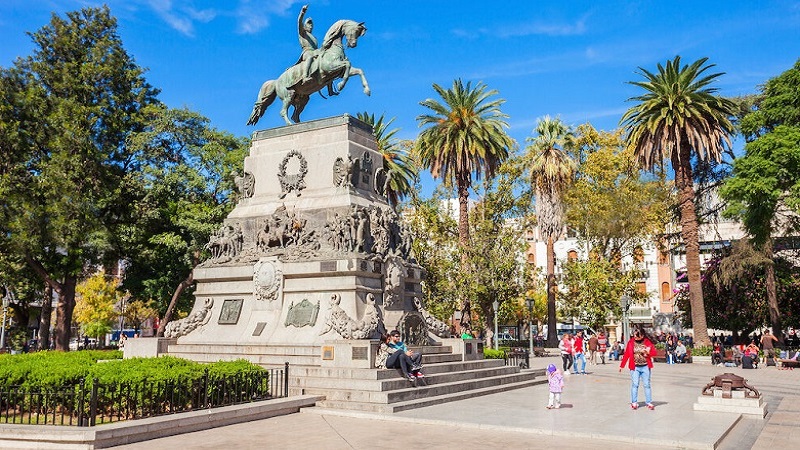 Monumento na Plaza San Martín