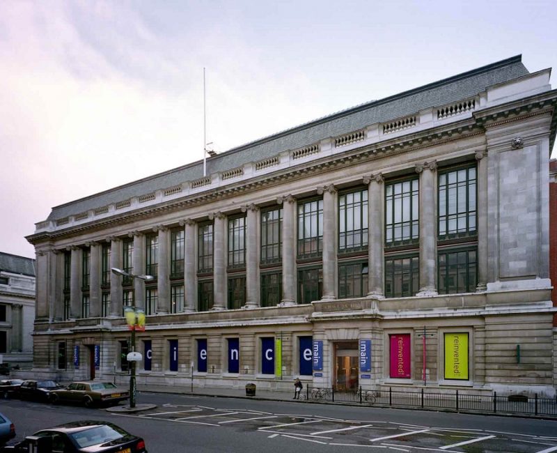 Vista externa do Science Museu em Londres