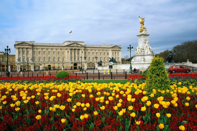 Palácio de Buckingham na primavera