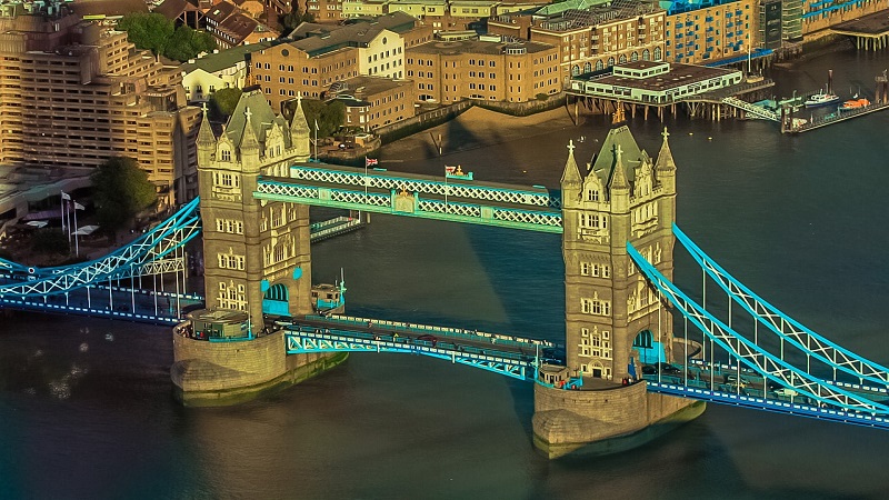 Vista da London Bridge em Londres