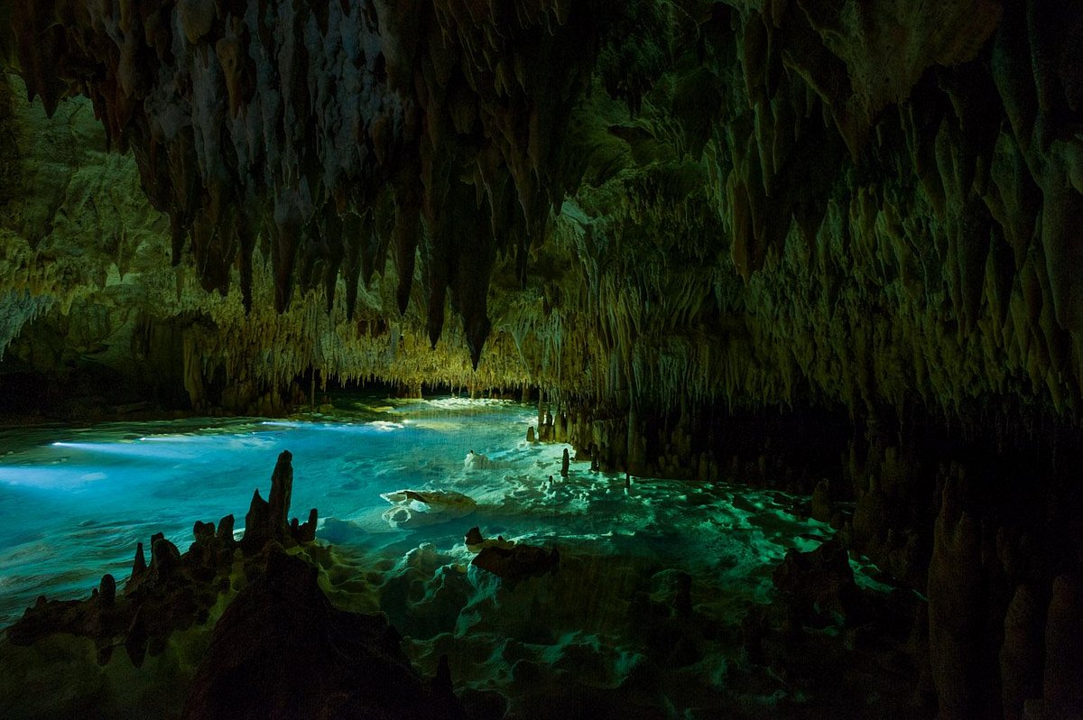 Conhecer a Cayman Crystal Caves