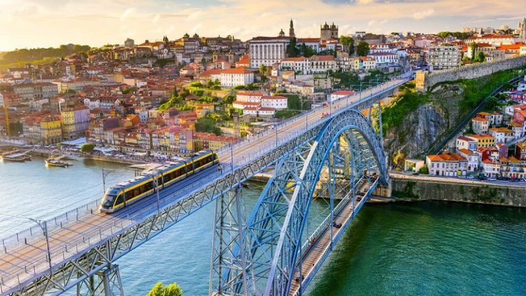 Vista da Ponte D. Luís no Porto