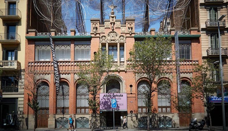 Fachada da Fundació Tàpies