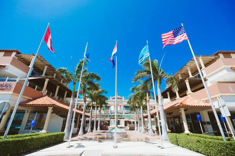 Shopping Palm Beach Plaza