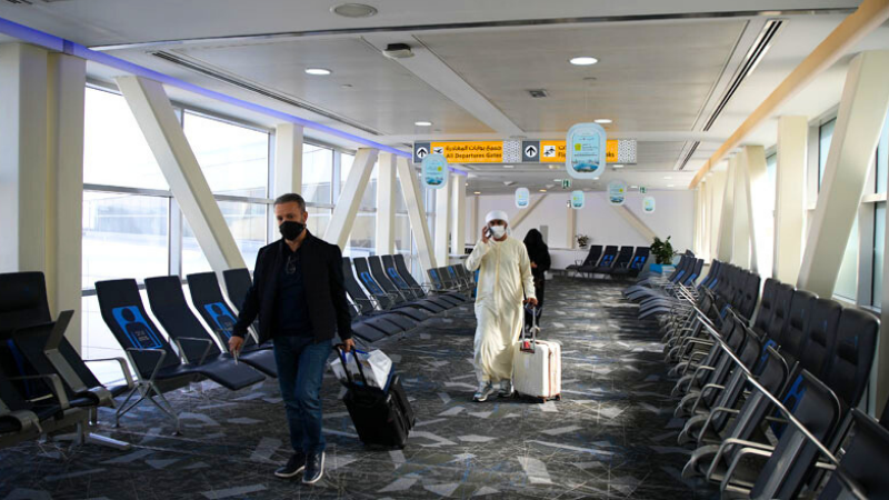Como sair do aeroporto de Abu Dhabi