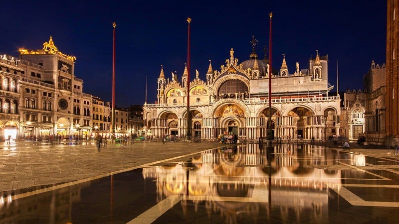 Vida noturna em Veneza