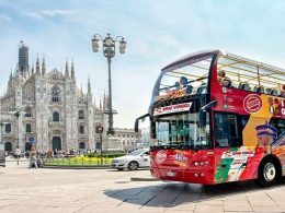 Ônibus turístico de Milão