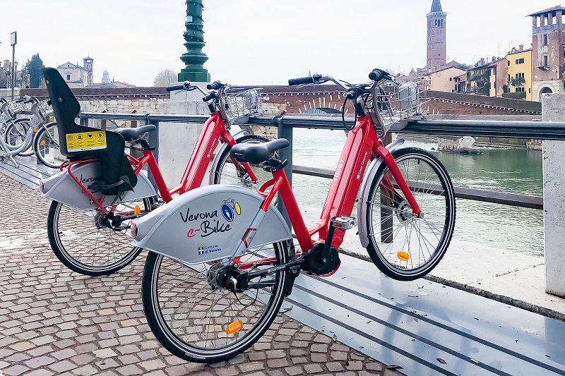 Como andar por Verona: bicicleta