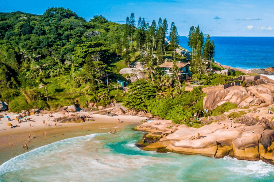 Tour passa pelas praias de Florianópolis