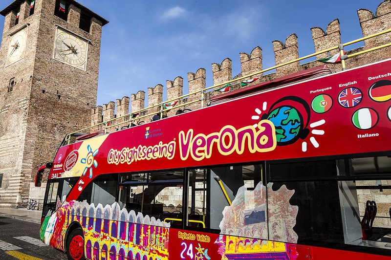 Como andar por Verona: ônibus turístico