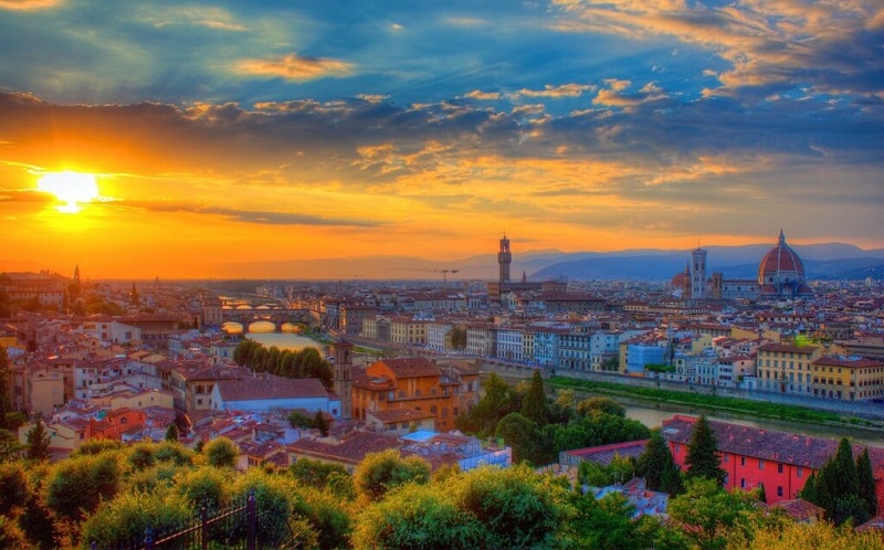Vista da Piazzale Michelangelo em Florença ao pôr do sol