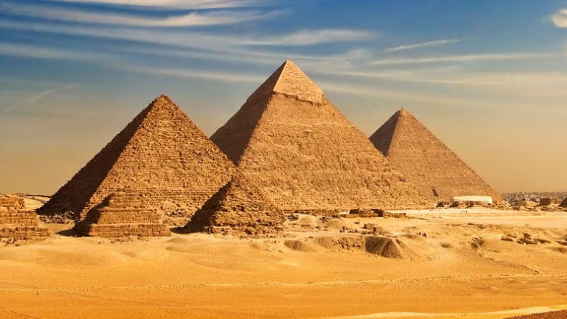 Pirâmides de Gizé em Cairo