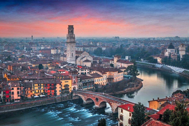 Melhores meses para viajar a Verona: verão