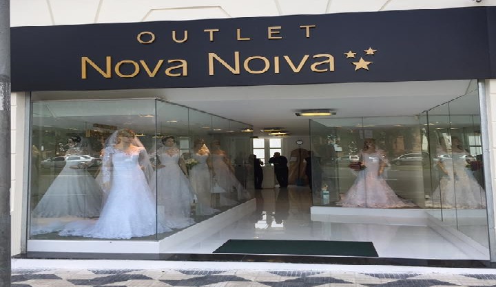 Loja oferece vestidos de noivas com preço acessível