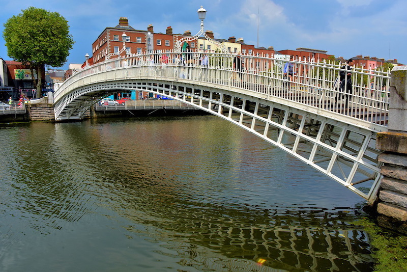 Ponte Ha'penny em Dublin
