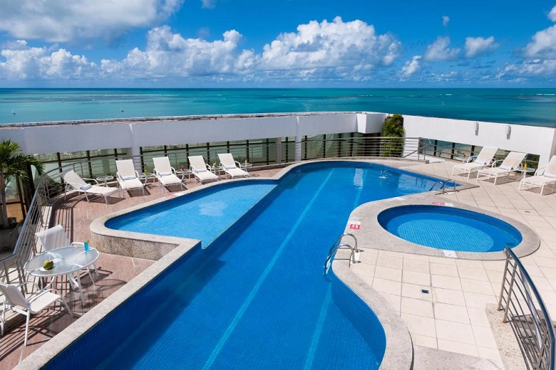 Hotel com piscina em Maceió