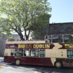 Ônibus turístico em Dublin