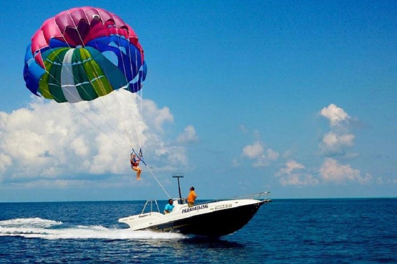 Voo de parasailing em Punta Cana