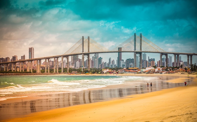 Praia e Ponte Newton Navarro em Natal