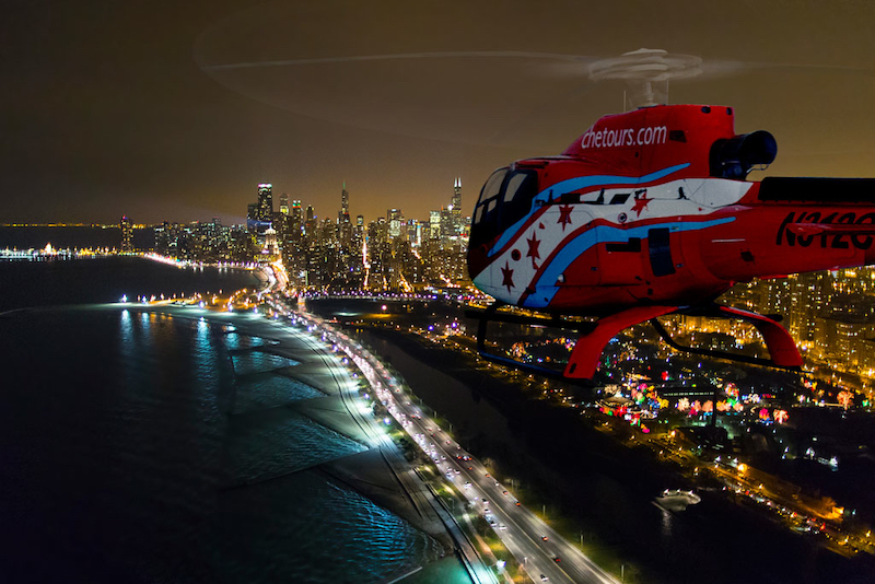 Passeio noturno de helicóptero em Chicago