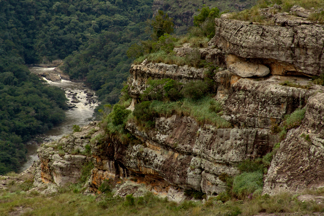 Excursão ao Cânion Guartelá e à cidade de Castro