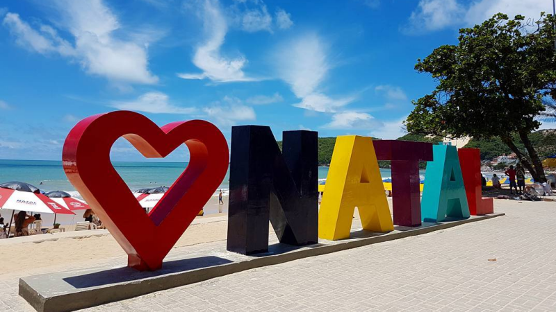 Placa Amo Natal na praia