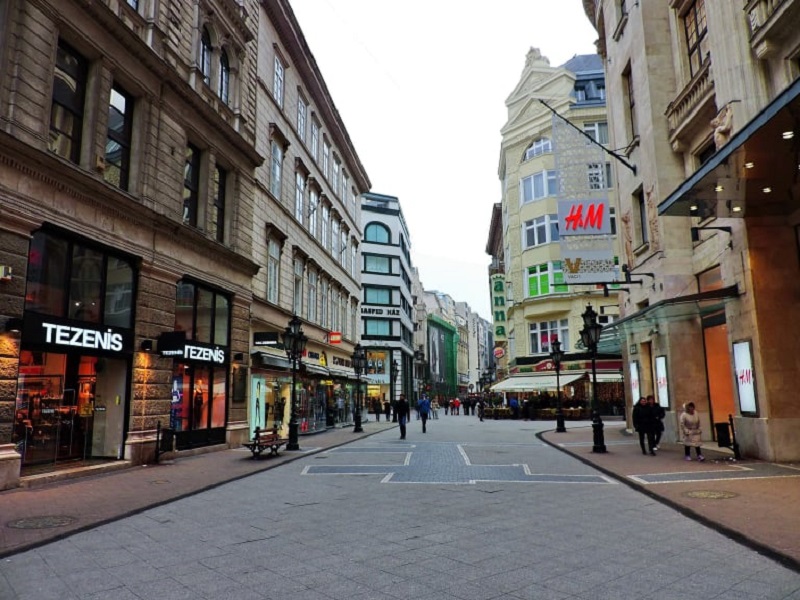 Rua Váci, Budapeste, Hungria
