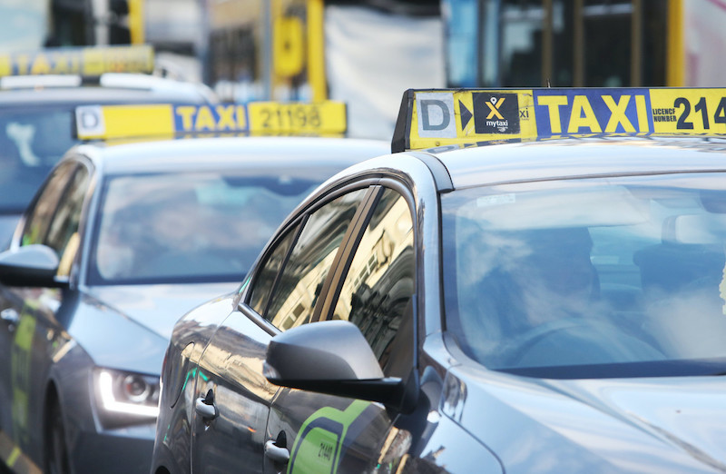 Táxi em Dublin