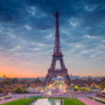 Paisagem na França com a Torre Eiffel