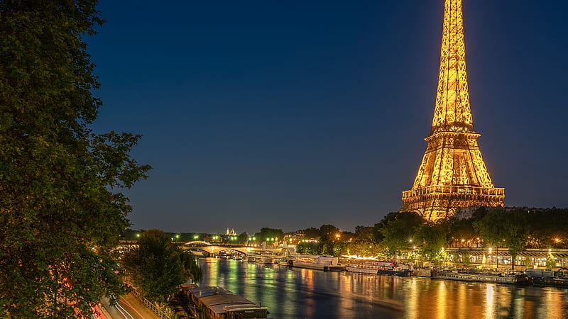 Torre Eiffel em Paris 