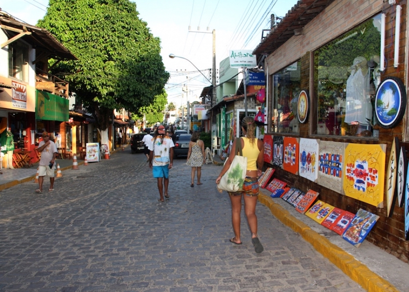 Avenida Baía dos Golfinhos em Pipa