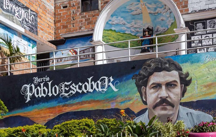 Mural com Pablo Escobar