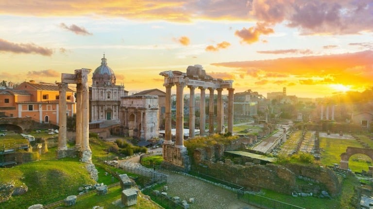 Paisagem do Fórum Romano em Roma