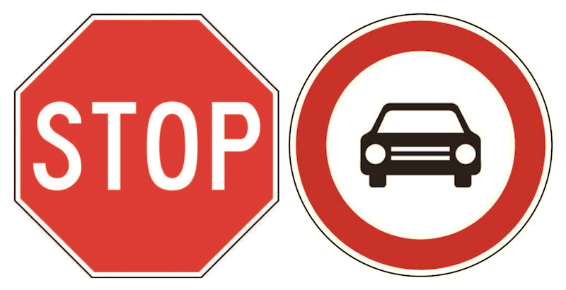 Placas de sinalização de trânsito na Itália