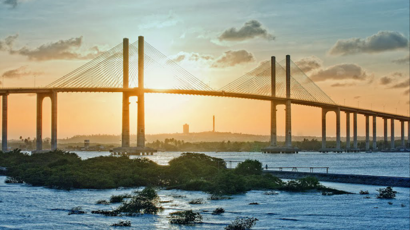 Pôr do sol na Ponte Newton Navarro em Natal