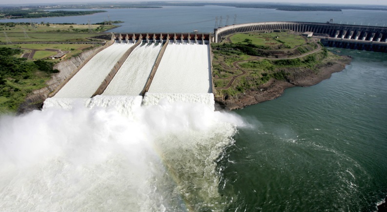 Visita à Usina Hidrelétrica de Itaipu