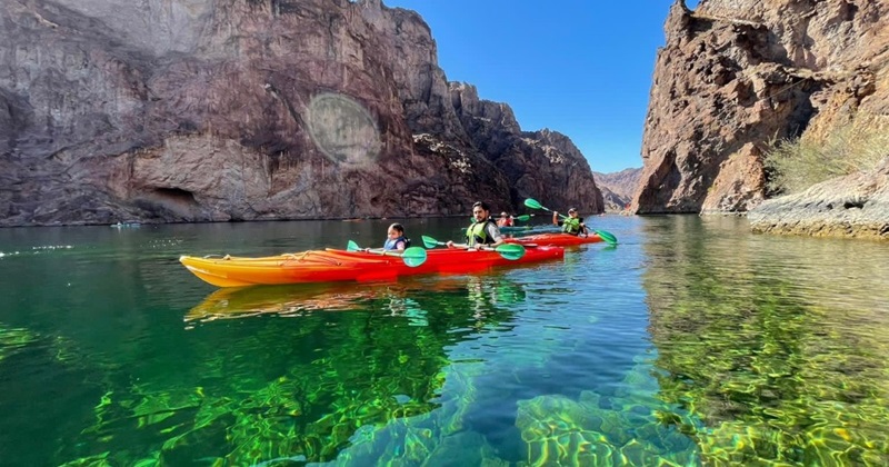 Passeio de caiaque no Black Canyon perto de Las Vegas