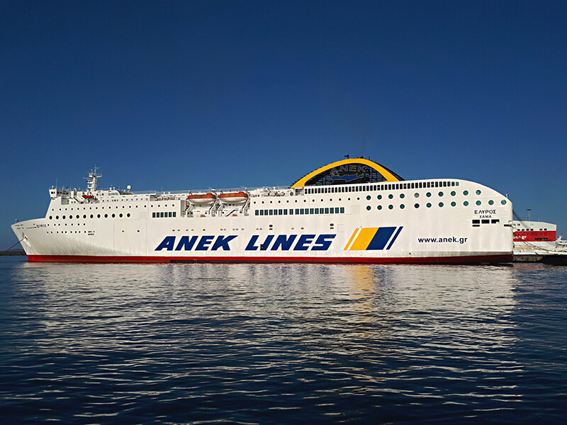 Ferry boat Anek Lines da Itália para a Grécia
