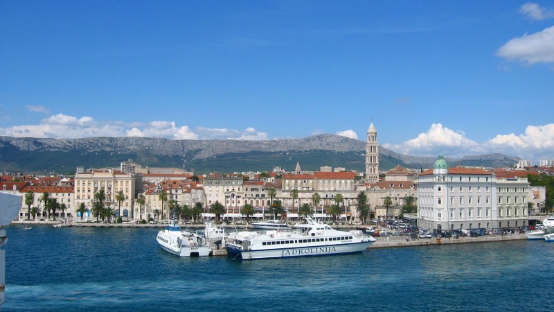 Ferry boat Jadrolinija da Itália para a Croácia