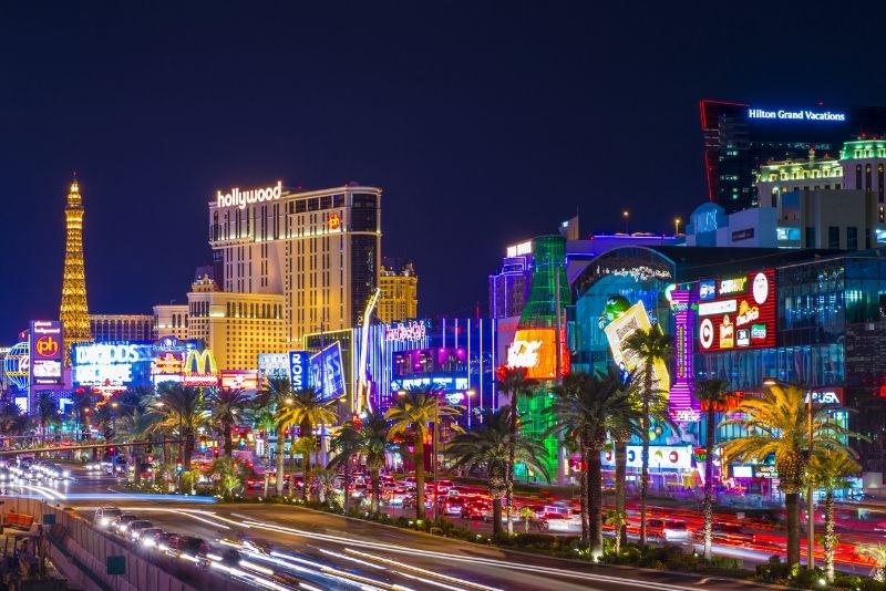 Avenida The Strip em Las Vegas à noite