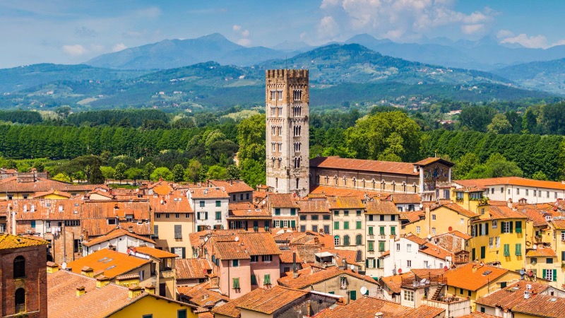 Paisagens das construções em Lucca