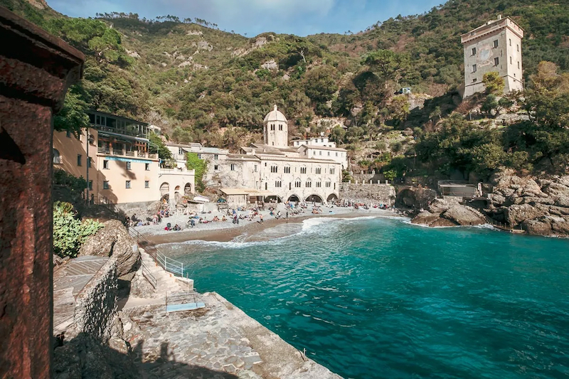 Praia de São Frutuoso em Camogli